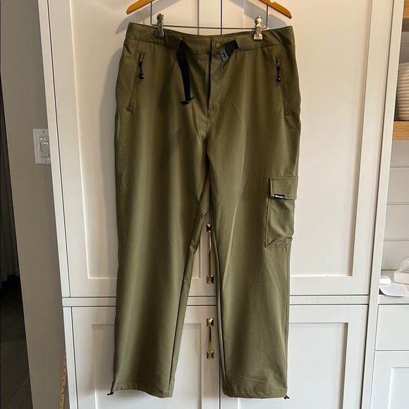 Canadiana Pants - Canadiana Olive Green Outdoor Hicking Cargo Pants Size 14